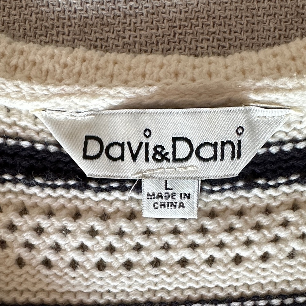DAVI & DANI Black and Cream Knit Vest - Picture 3 of 9
